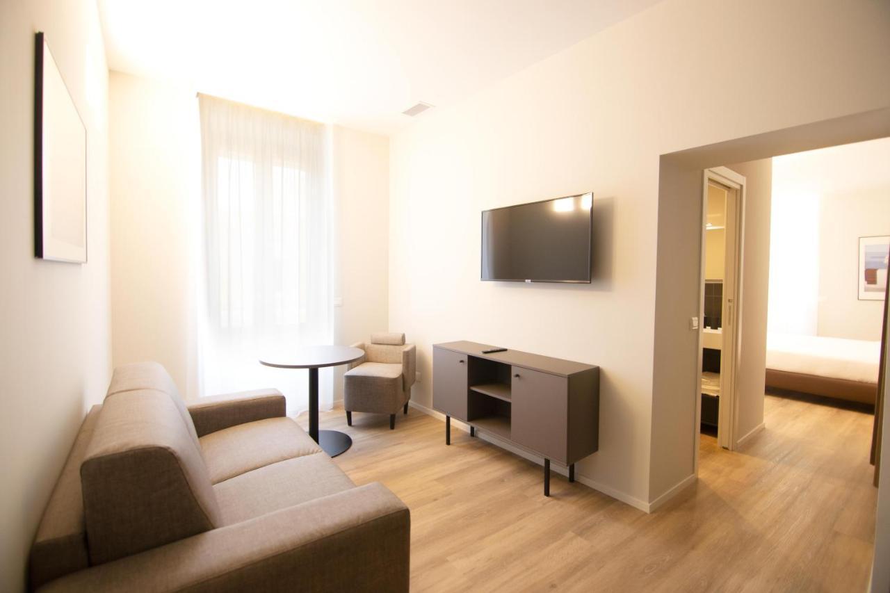 Palazzo Bellocchi - Suites & Apartments บรินดิซิ ภายนอก รูปภาพ