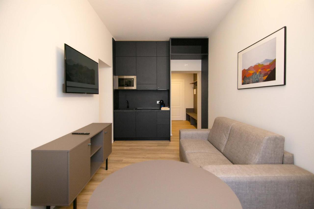 Palazzo Bellocchi - Suites & Apartments บรินดิซิ ภายนอก รูปภาพ