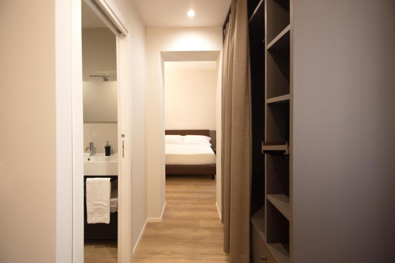 Palazzo Bellocchi - Suites & Apartments บรินดิซิ ภายนอก รูปภาพ