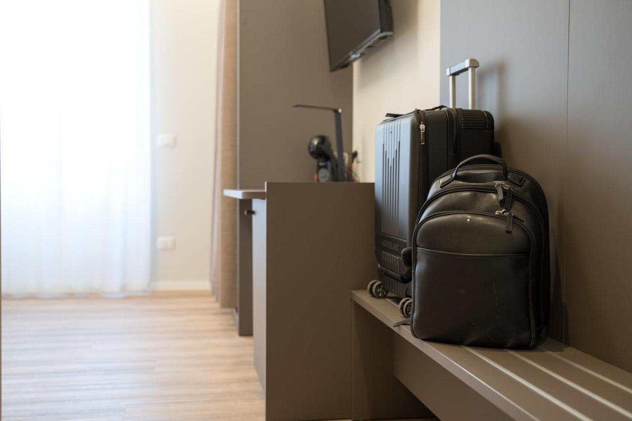 Palazzo Bellocchi - Suites & Apartments บรินดิซิ ห้อง รูปภาพ